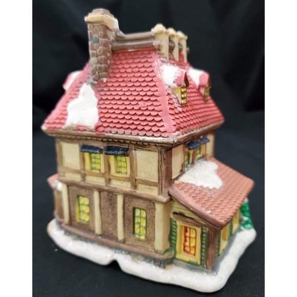 Cobblestone Corner COUNTRY HOTEL Small Christmas Village building 4-3/4"high - Picture 6 of 6